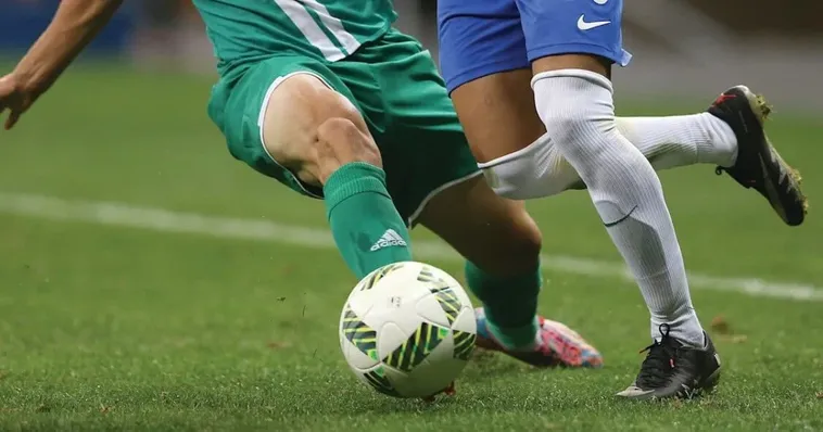 Chi Tiết Luật Bóng Trong Cuộc Và Bóng Ngoài Cuộc Theo FIFA